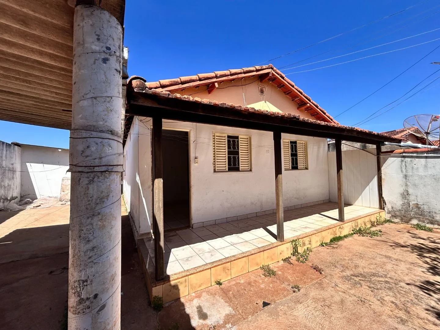 Imagem Casa com 2 dormitórios para alugar, 100 m² por R$ 1.300,00/mês - Boa Vista - Patos de Minas/MG