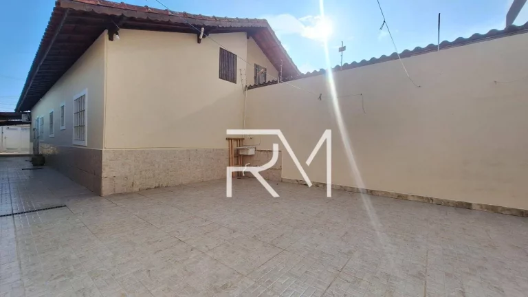 Imagem Casa com 2 dormitórios à venda, 76 m por R$ 339.900,00 - Balneário Jussara - Mongaguá/SP