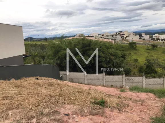 Imagem Terreno à venda 560m² Pequeno Declive - Condomínio Alphaville II - Urbanova