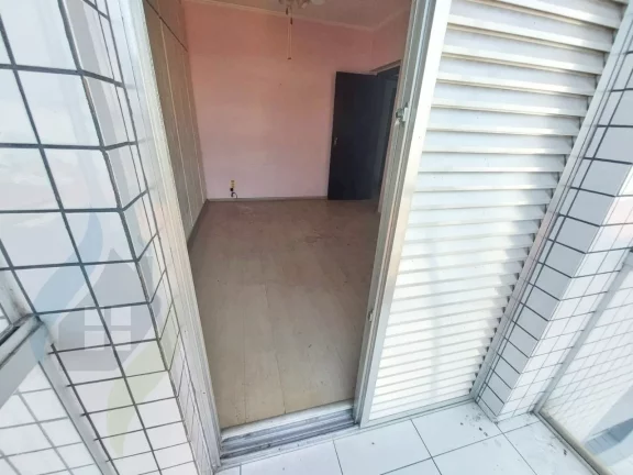 Imagem Apartamento com 145m², 4 dormitórios sendo 2 suítes, varanda, 3 banheiros, 2 vagas cobertas, em Rudge Ramos, São Bernardo do Campo