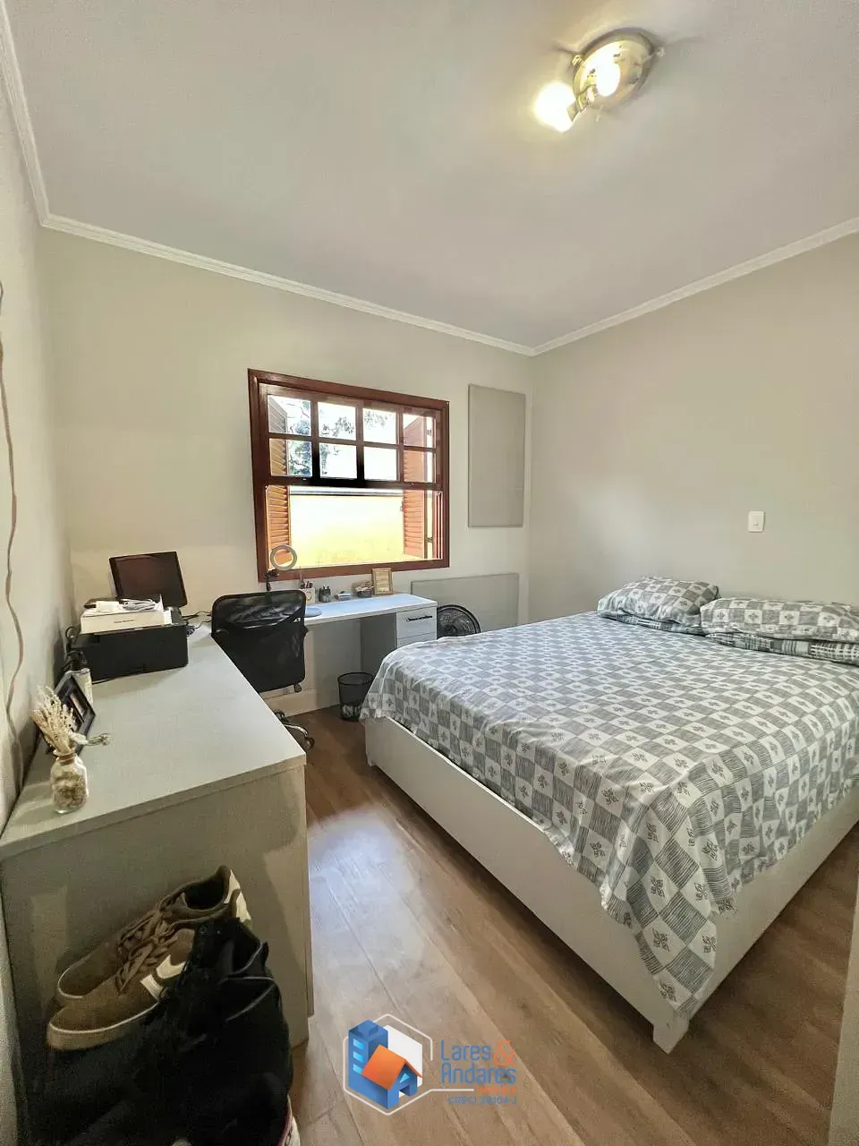 Imagem Sobrado para venda em Vila Guedes com 3 quartos, sendo 1 suíte, 164m²