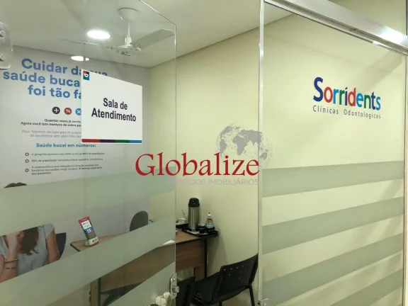 Imagem Ponto Comercial à venda com 250m², 3 andares, clientela fixa por R$ 330.000,00 no centro de Santos