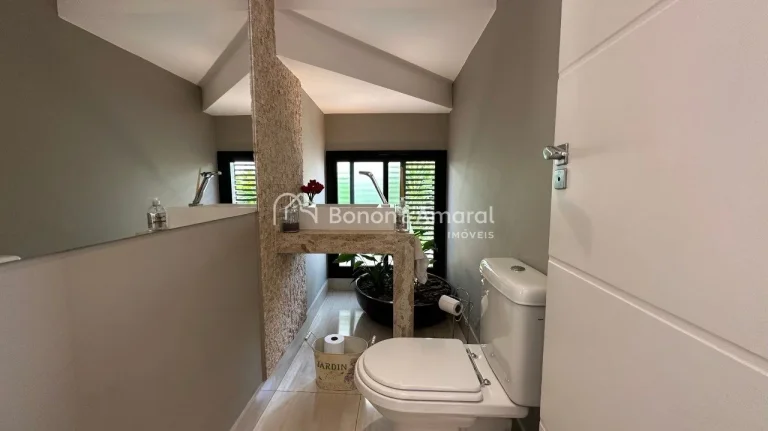 Imagem Casa à venda no Swiss Park, magnífica em rua sem saída e próximo a área de preservação. Sala ...