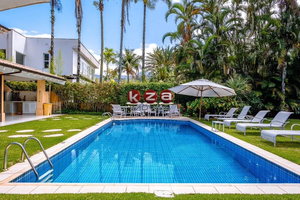 Imagem Luxuosa casa à venda no Condomínio Costa Verde, na Praia de Tabatinga, Caraguatatuba-SP, 5 suítes, 2 salas, , 344m². Venha conferir!