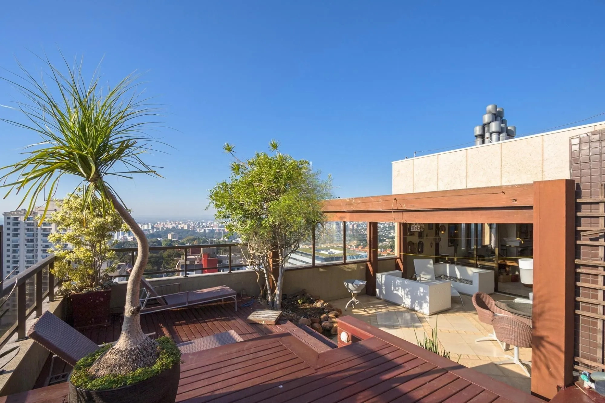 Imagem Clássica Cobertura, 600m2 privativos, 4 Dormitórios Sendo 3 Suítes!