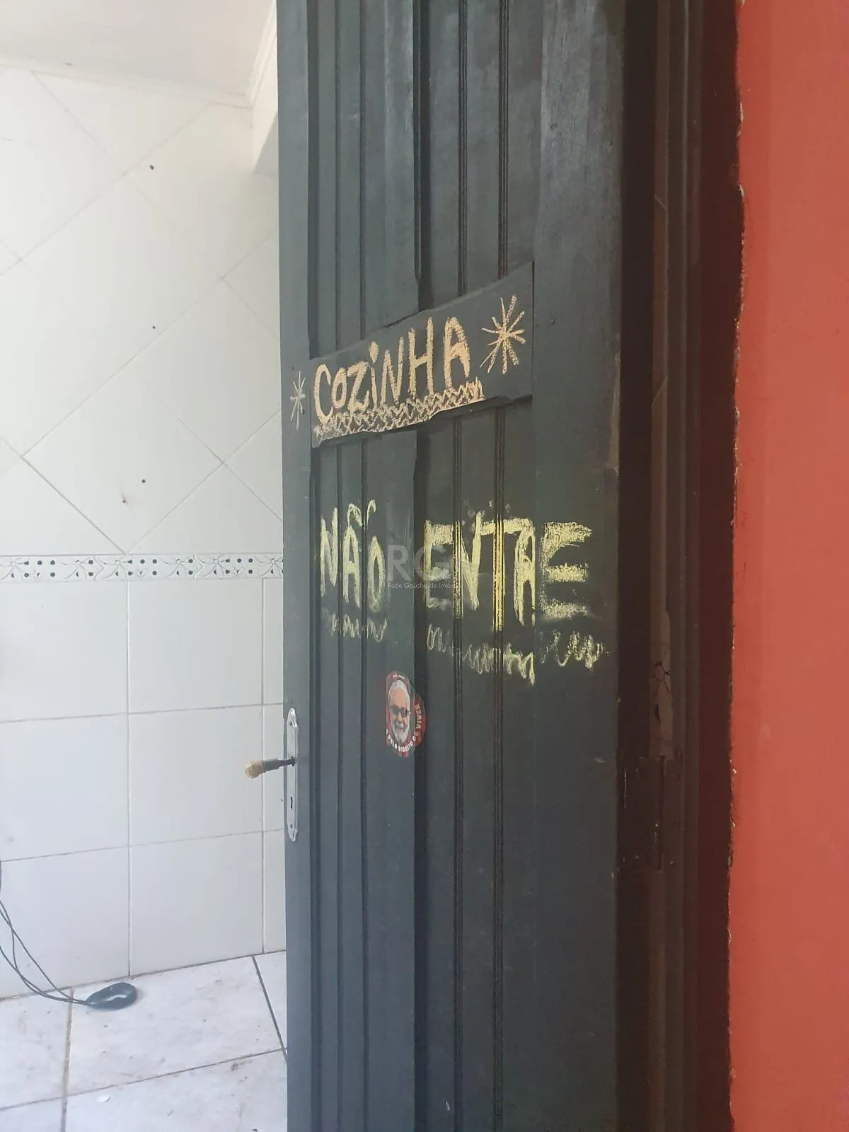 Imagem Casa para Venda - 242m², 3 dormitórios, 1 vaga - Cidade Baixa
