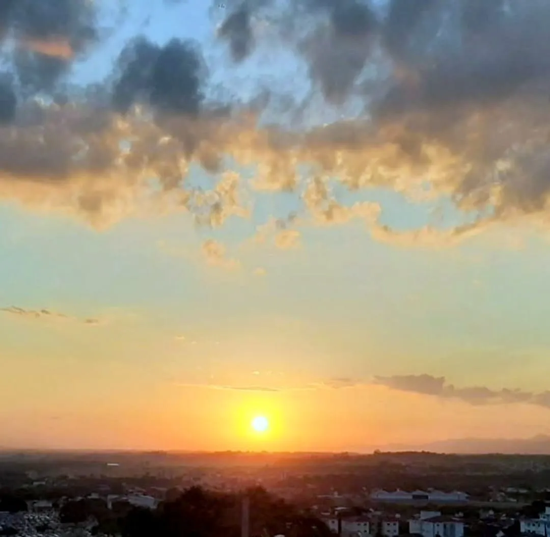 Imagem Casa à venda 3 Quartos, 3 Suites, 4 Vagas, 489M², Village Mantiqueira, Guaratinguetá - SP