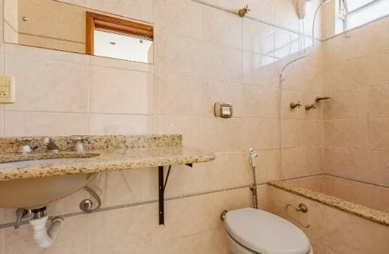Imagem Apartamento com 4 quartos e 93m² à venda em Centro Histórico, Porto Alegre.