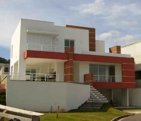 Imagem VENDA DE SOBRADO NO CONDOMÍNIO VERDES LAGOS, EM ARUJÁ/SP, com 453m², 05 suítes, piscina, churrasqueira, 03 salas e 04 vagas cobertas, CONSULTE-NOS.