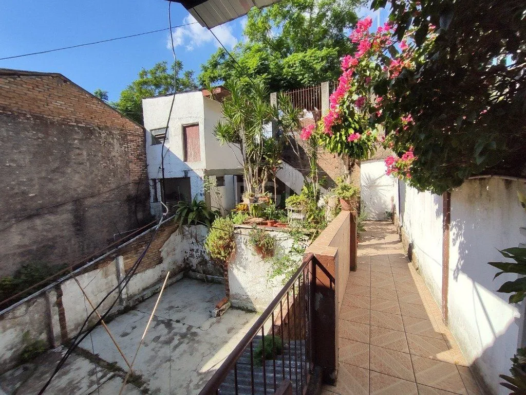 Imagem Casa para Venda - 134m², 2 dormitórios, 1 vaga - Nonoai