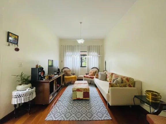 Imagem Imóvel de luxo na Vila da Saúde: casa com 4 quartos, 2 suítes, 2 salas, 4 vagas de garagem e 148m² em São Paulo-SP.
