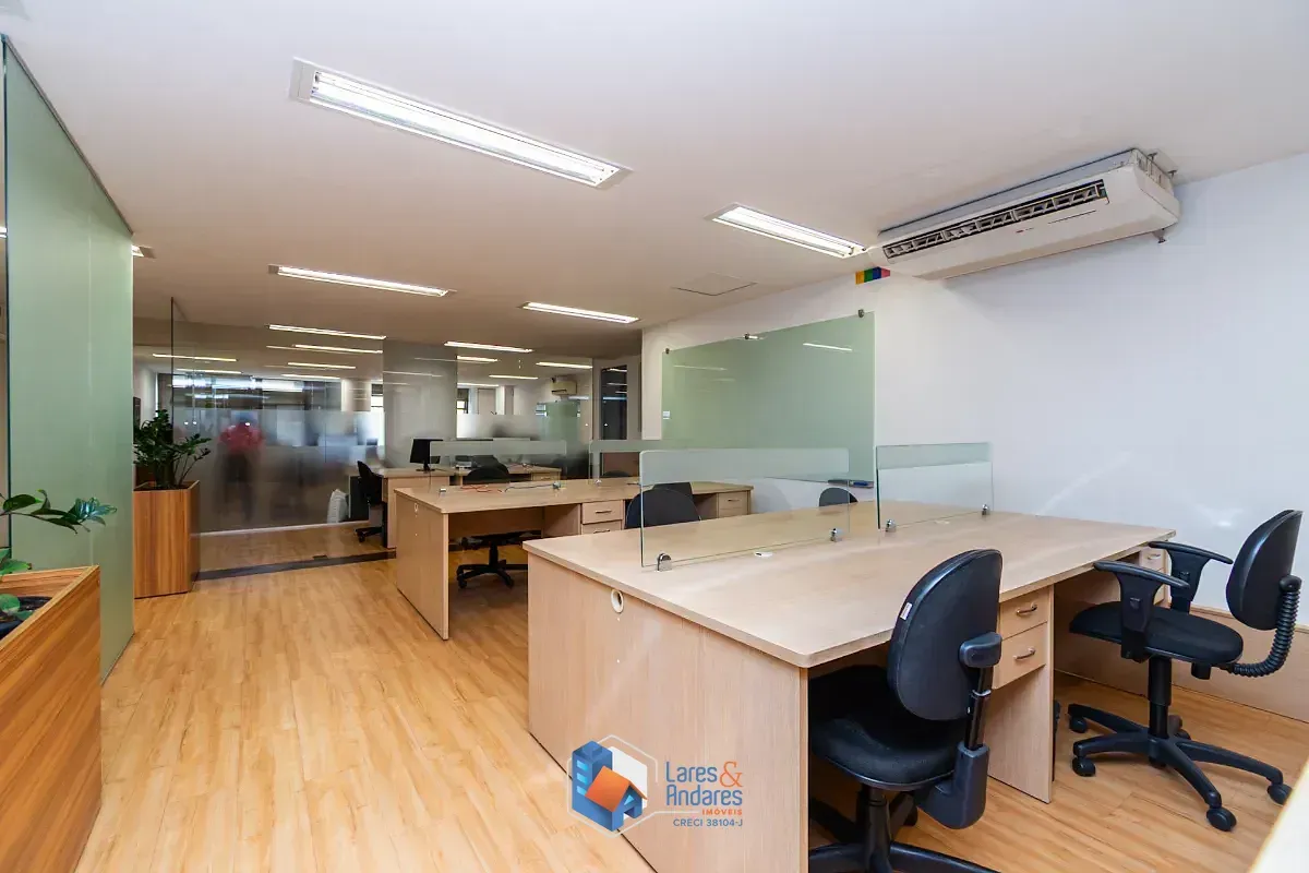 Imagem Conjunto comercial para venda em Centro, 378m²