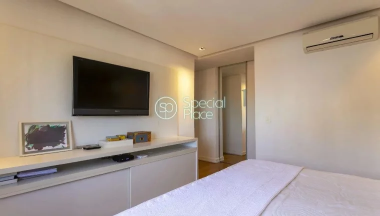 Imagem Lindo Apartamento com 191m² no Alto da Lapa. Ensolarado, com ares de casa! Todo reformado, varanda ...