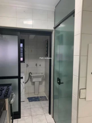 Imagem Apartamento para locação no Itaim Bibi com 3 quartos sendo 1 suíte, 2 banheiros.