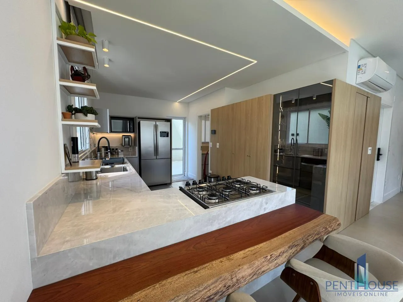 Imagem Apartamento com Terraço para Venda em Balneário Camboriú, CENTRO, 3 dormitórios, 3 suítes, 3 banheiros, 3 vagas