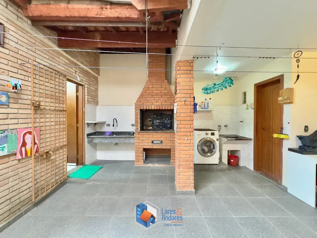 Imagem Sobrado para venda em Vila Marari com 3 quartos, sendo 3 suítes, 157m²