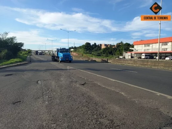 Imagem GALPÃO ÀS MARGENS DA BR 324