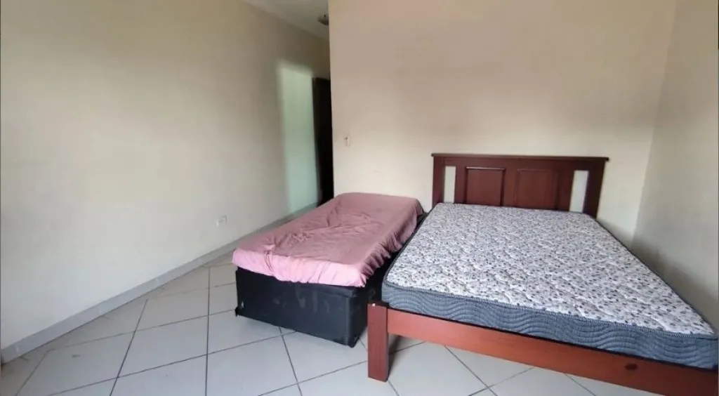 Imagem CASA COM 220,00 m² - GUILHERMINA - PRAIA GRANDE SP