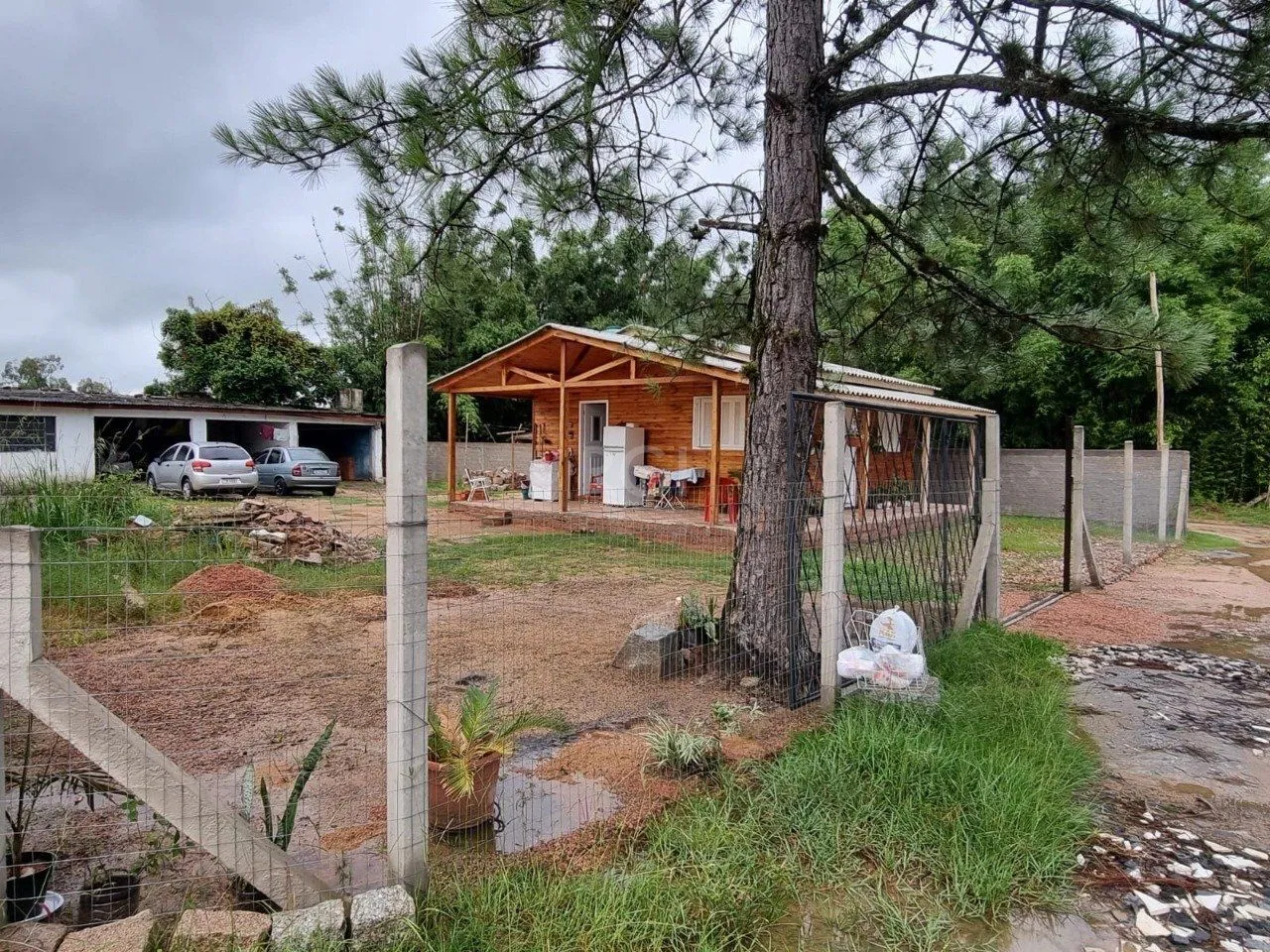 Imagem CASA com 2 dormitórios no bairro Chapéu do Sol Porto Alegre RS