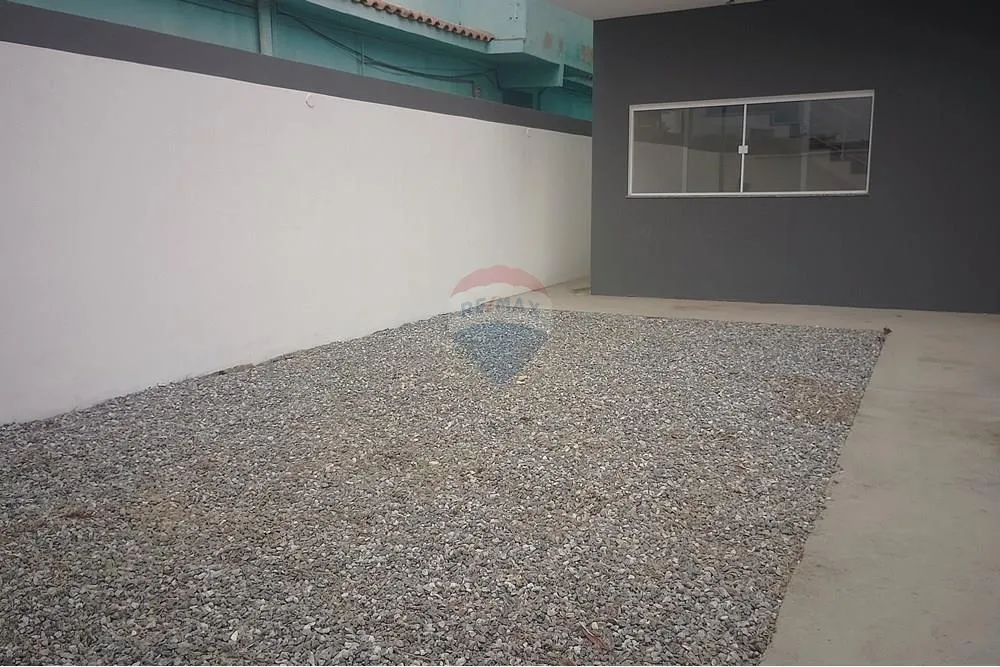 Imagem Casa com 2 quartos para venda em Pedra de Guaratiba.