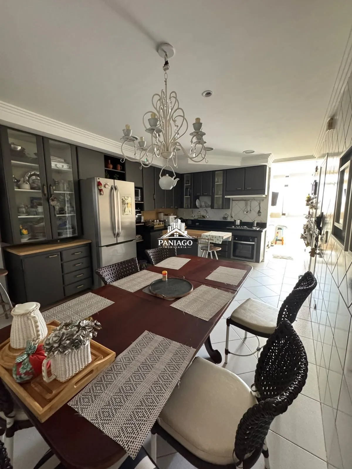 Foto do imóvel Apartamento com 3 Quartos à Venda no Edifício Mãe Bonifácia | 164 m² em Rua Corsino do Amarante, 1022 - Quilombo, Cuiabá - MT
