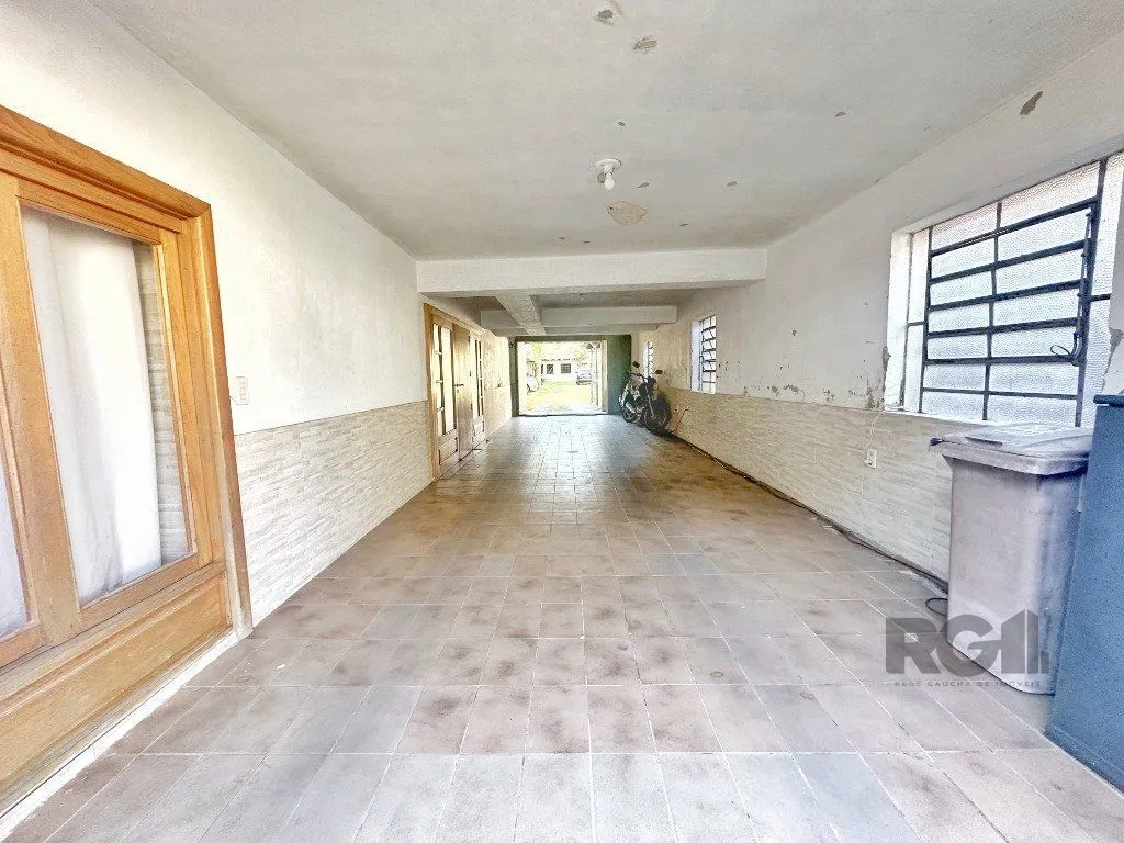 Imagem Casa comercial ou residencial com 14 vagas próxima á av. Teresópolis