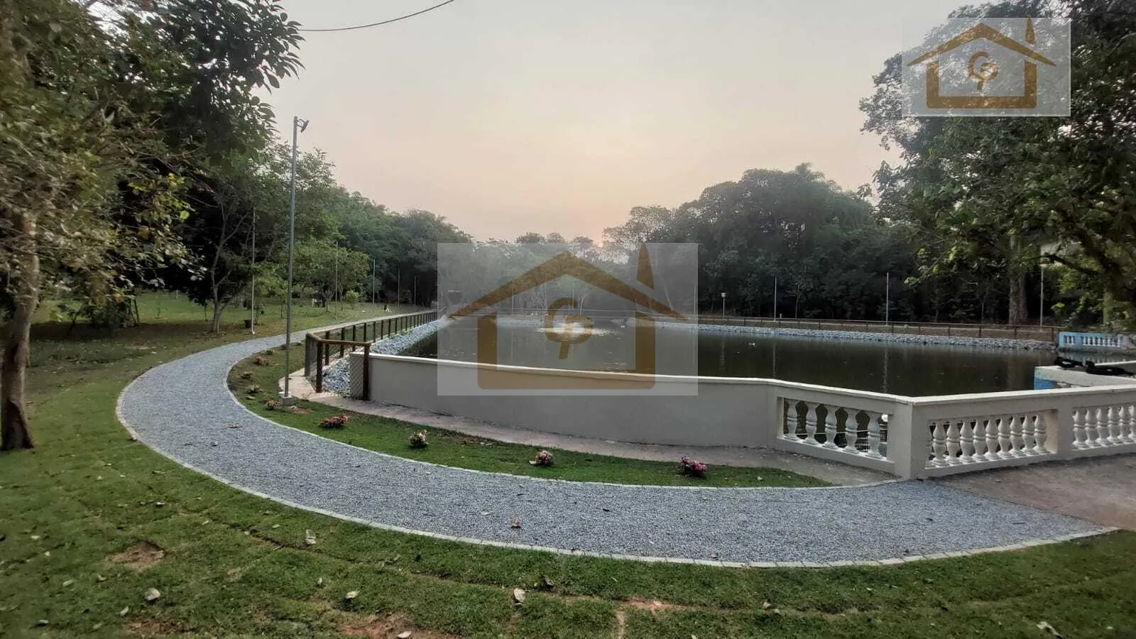 Imagem Terreno com 495 metros, Segurança e tranquilidade