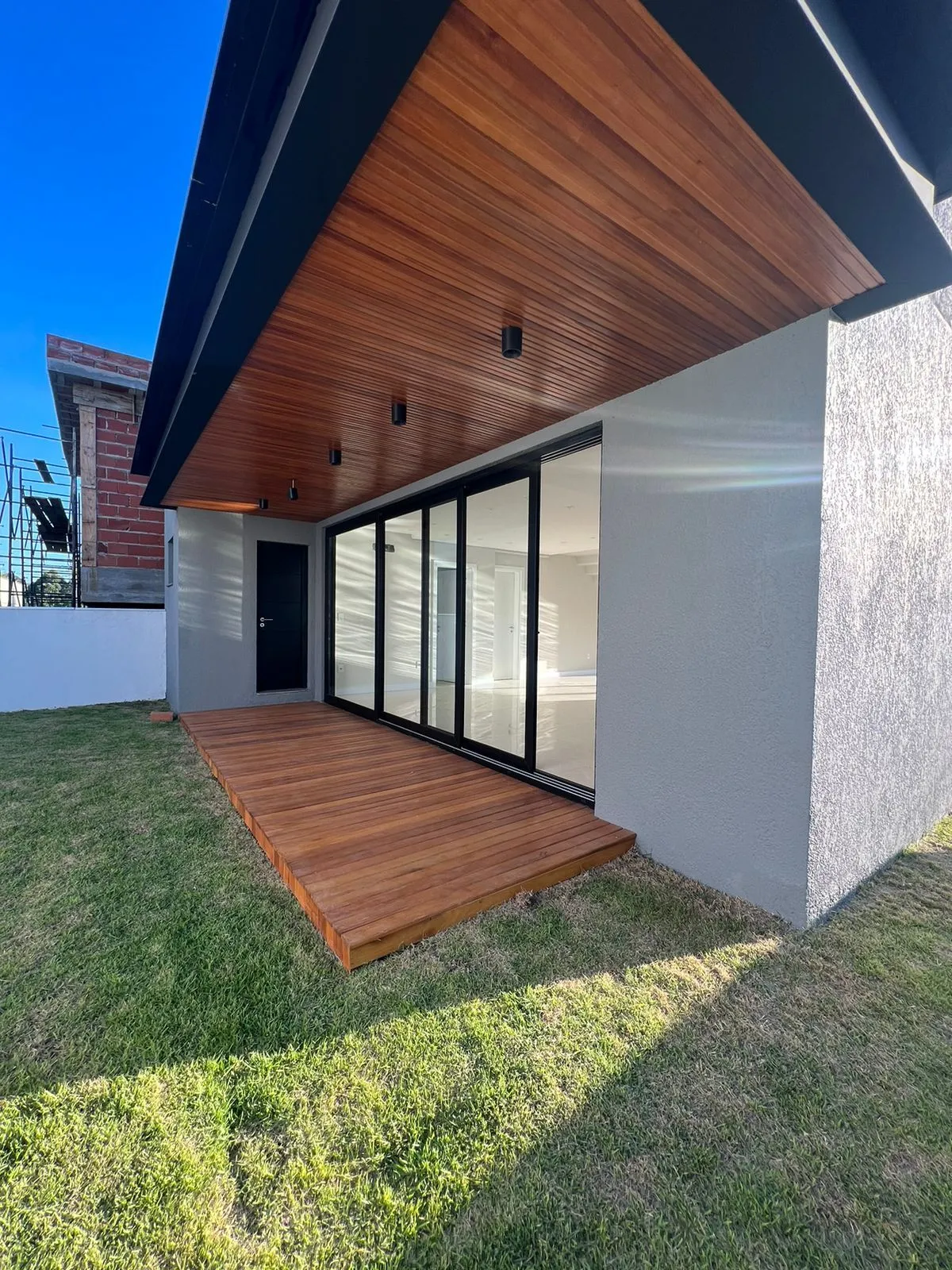 Imagem Casa de Condomínio com 3 suítes para comprar em Centro, Gravataí