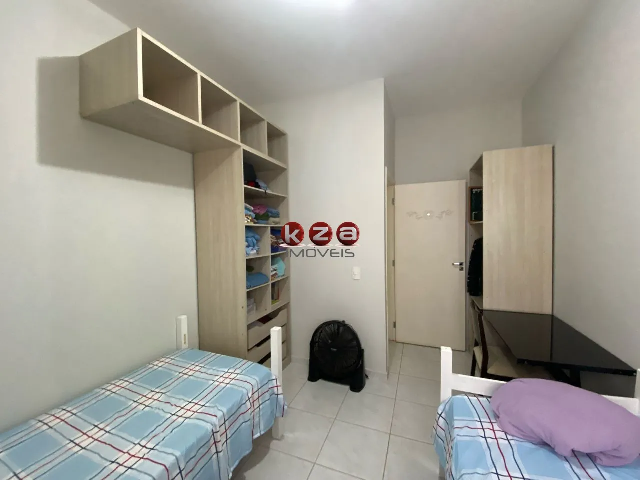 Imagem Casa de Luxo em Condomínio na Vila Capuava, Valinhos-SP: 3 Quartos, 2 Suítes, 2 Salas, 4 Banheiros, 4 Vagas, 191m².