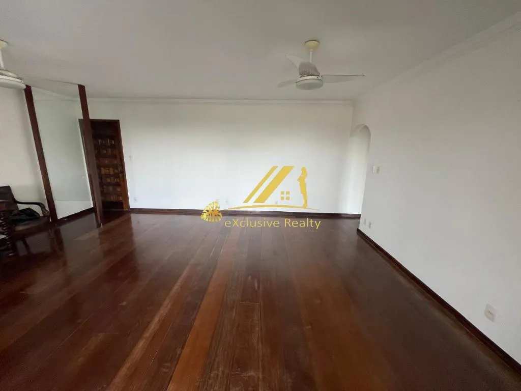 Imagem Apartamento 4 quartos, 2 suítes com varanda, living espaçoso 170m2, perto do Shopping Barra. 2 vagas. Prédio com piscina, salão de festas, vaga de vis