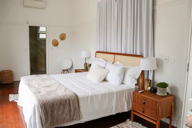 Imagem Casa reformada, mobiliada e decorada na Av Buzios em Jurere Internacional. Localizada em frente ao H...