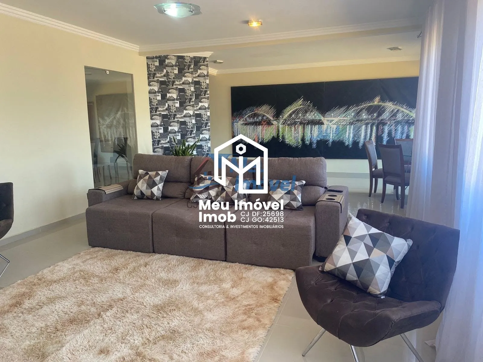 Imagem Casa 4 Quartos 4 Suítes 8 Vagas 350m² Reformada
