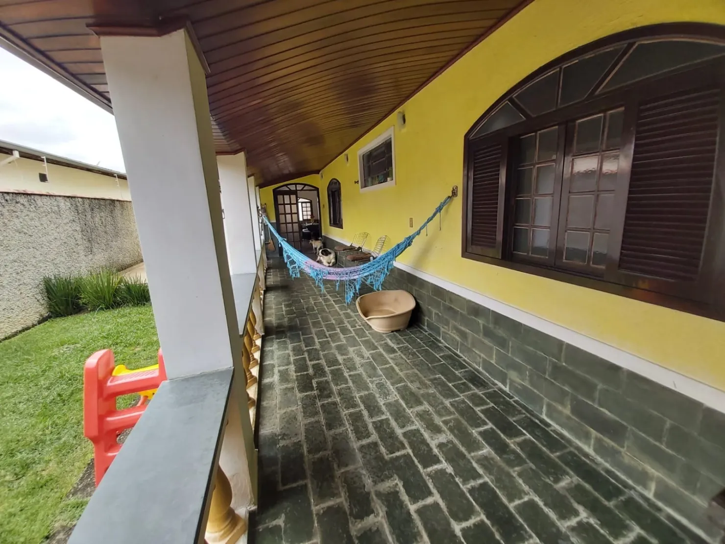 Imagem Casa à venda 2 Quartos, 6 Vagas, 300M², Vila Bela, Taubaté - SP