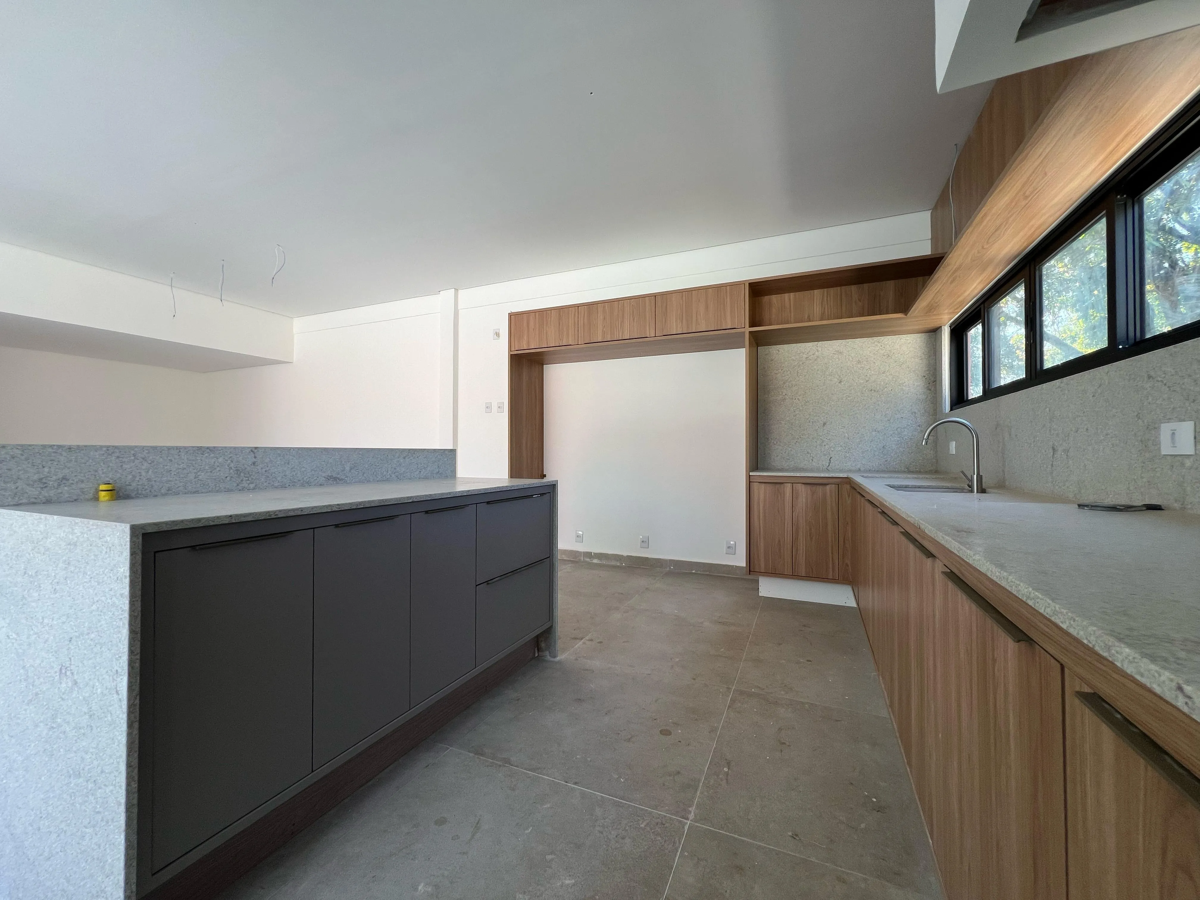 Imagem Casa de Alto Padrão com Arquitetura Exclusiva em Condomínio Privilegiado Residencial Chácara Santa Maria