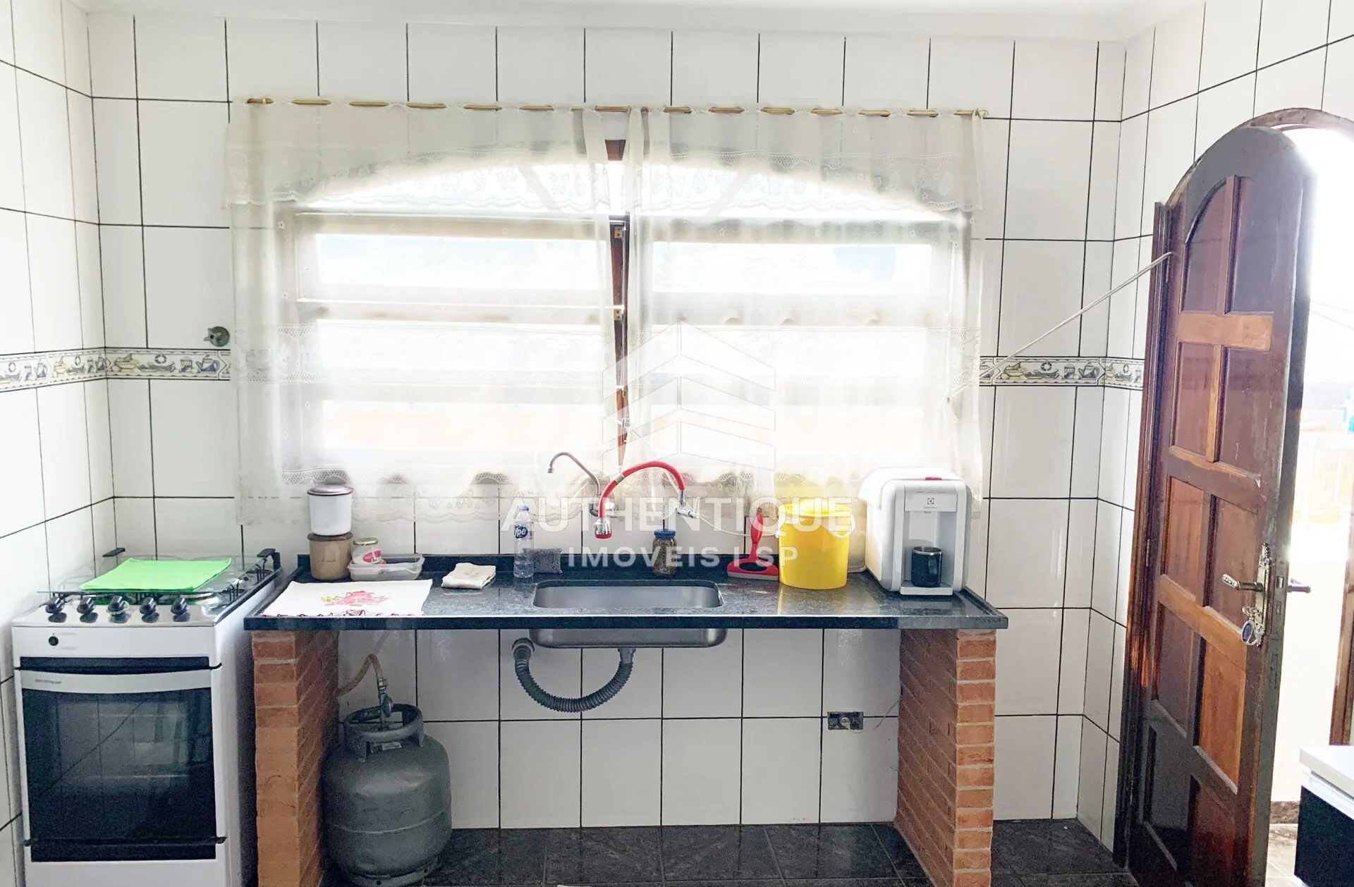 Imagem Casa Padrão no bairro Jardim Bela Vista, em Ferraz de Vasconcelos, São Paulo.