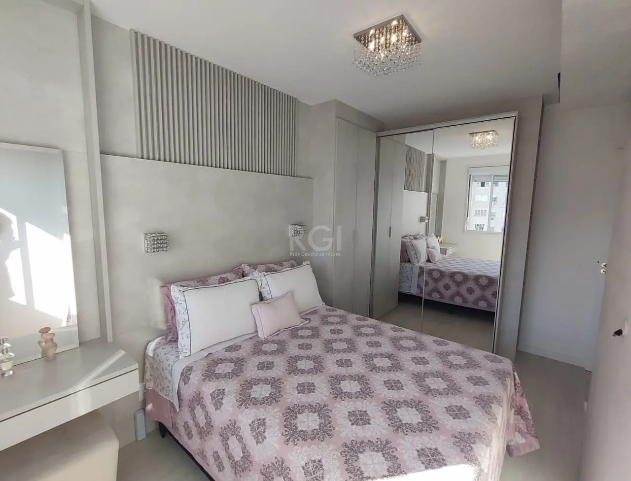 Imagem Apartamento para Venda - 48.32m², 2 dormitórios, 3 vagas - Jardim Itu