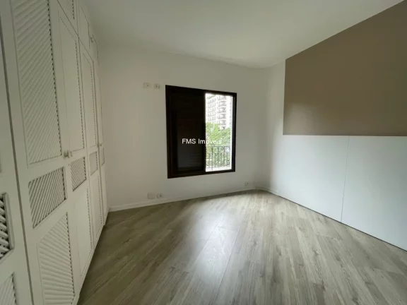 Imagem Apartamento alto padrão na Vila Nova Conceição: 4 quartos, 3 suítes, 5 banheiros, 2 vagas na melhor localização de São Paulo!