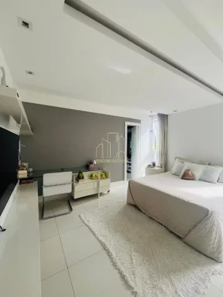 Imagem Casa Alto Padrão à Venda em Alphaville Salvador I | 600m² Privativos | 4 Suítes | Energia Solar | Espaço Gourmet