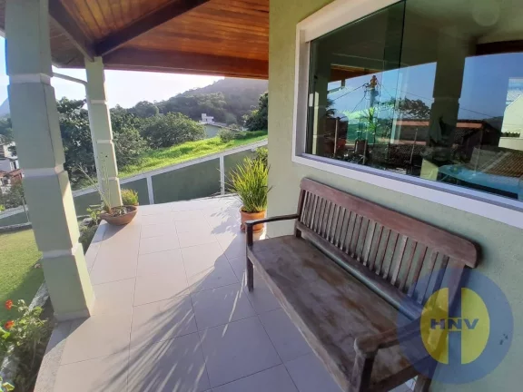 Imagem Vendo linda casa no condomínio "Itaipuaçú Ville" com uma vista incrível!