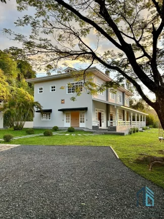 Imagem Exclusiva Casa de Campo de Alto Padrão, de Campo de Alto, Nova Trento - SC