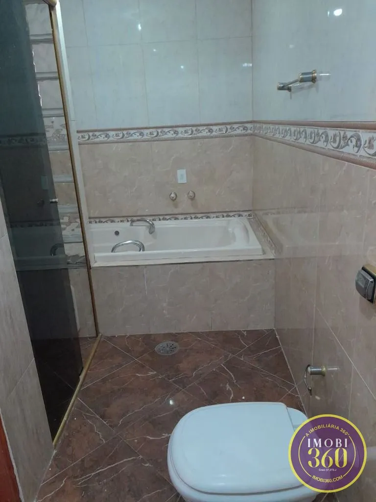 Imagem Sobrado de 5 dormitórios à venda no Lajeado - 300 m²