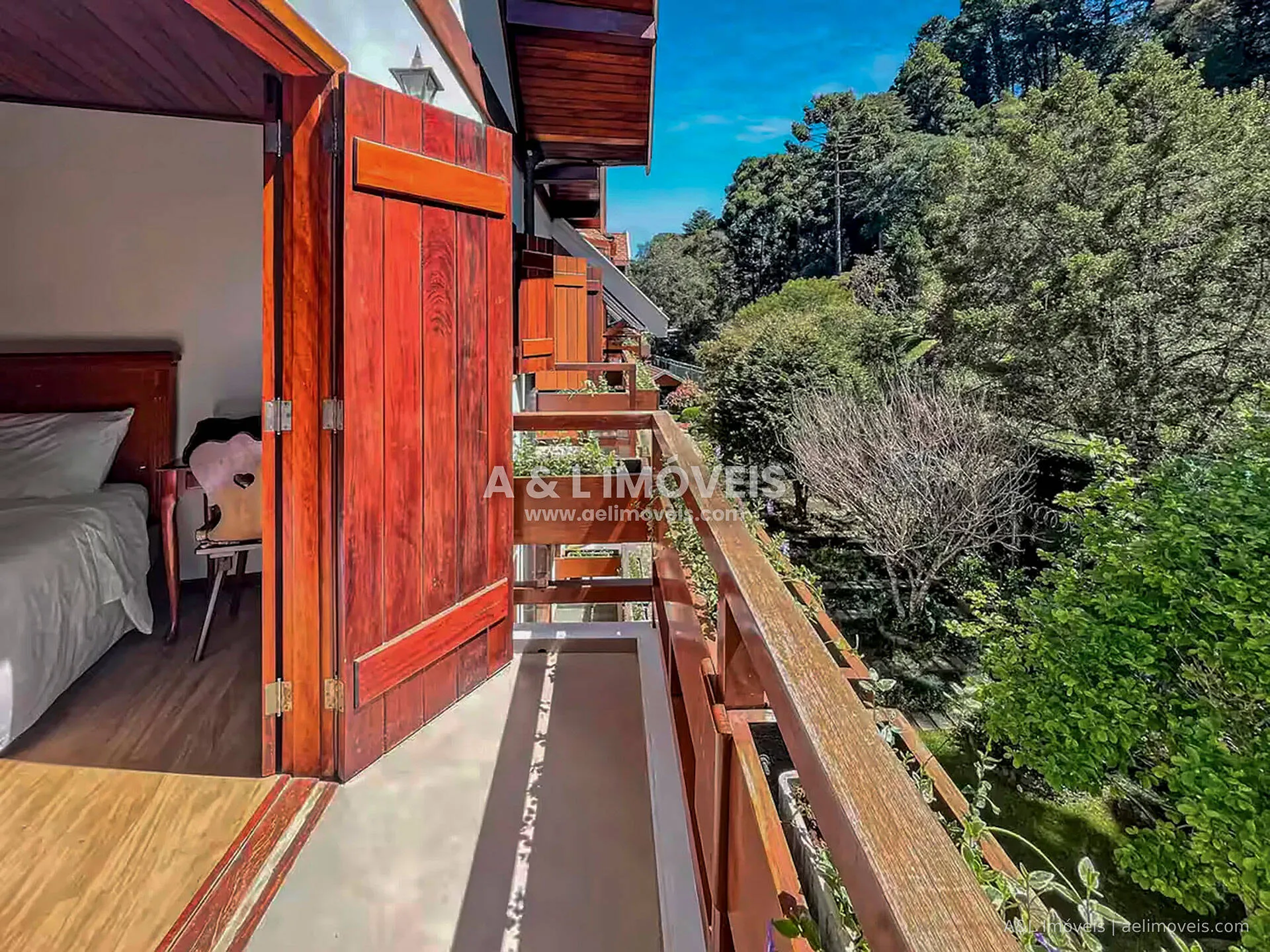 Imagem Cobertura Duplex à Venda | Capivari, Campos do Jordão - 3 Suítes e Lareira