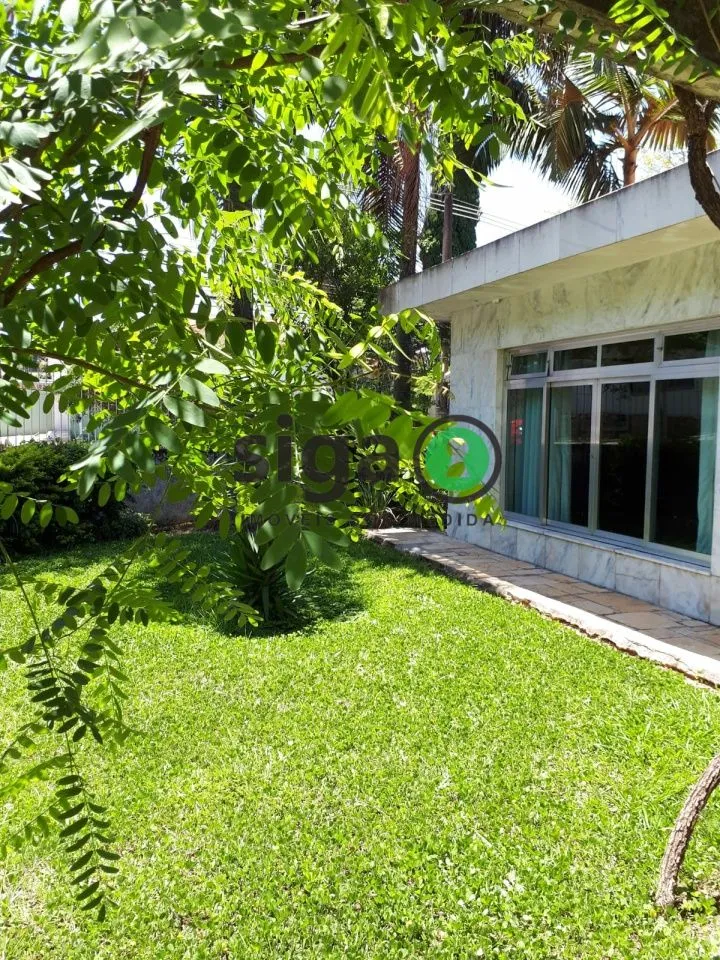 Imagem Casa para Locação ou Venda no Alto de Pinheiros com 400m², 4 suites , jardim, 4 vagas, sem mobilia
