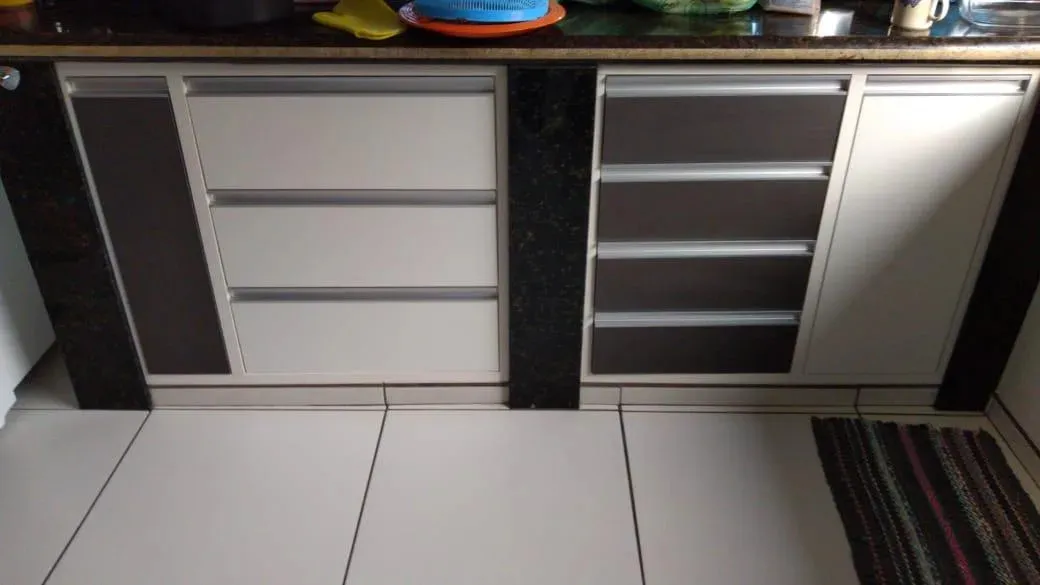 Imagem Casa em Condomínio para Venda em São Pedro da Aldeia / RJ no bairro Rua do Fogo