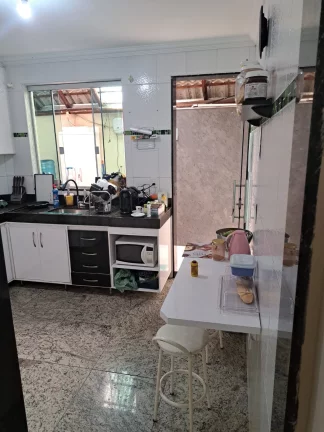 Imagem Residência à venda em Contagem-MG: 2 quartos, 2 banheiros, 2 vagas, 115,54 m² no Vale das Amendoeiras.
