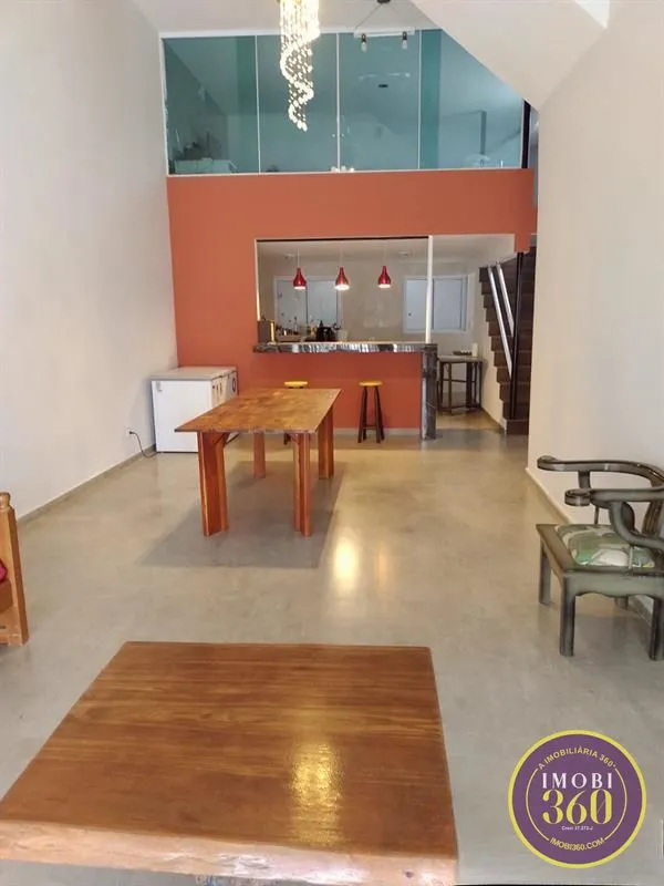 Imagem Sobrado Triplex à Venda com 3 Dormitórios, Suíte e Salão de Festas Exclusivo