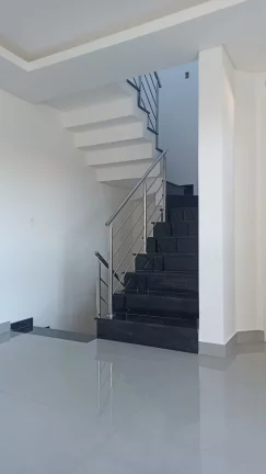 Imagem Sobrado novo a venda, face norte pleno, pronto par