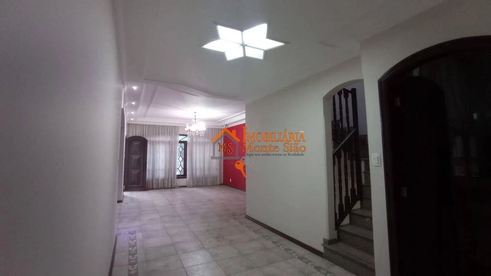 Imagem Sobrado com 5 dormitórios à venda, 570 m² por R$ 1.500.000,00 - Jardim Santa Mena - Guarulhos/SP