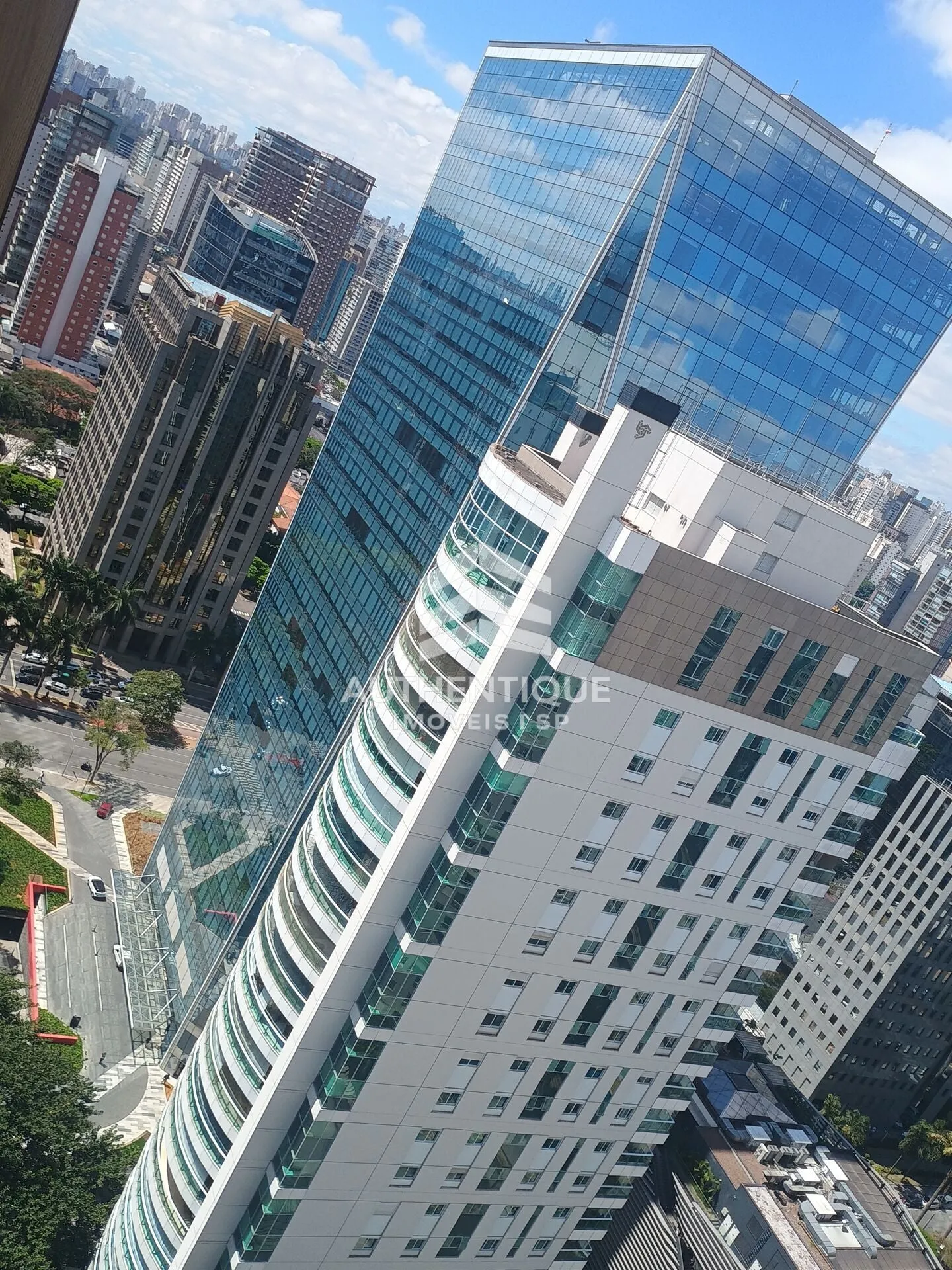 Imagem Apartamento à venda no bairro Itaim Bibi - São Paulo/SP