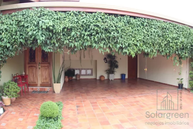 Imagem Casa na Vila Petrópolis com 03 dormitórios suítes à venda